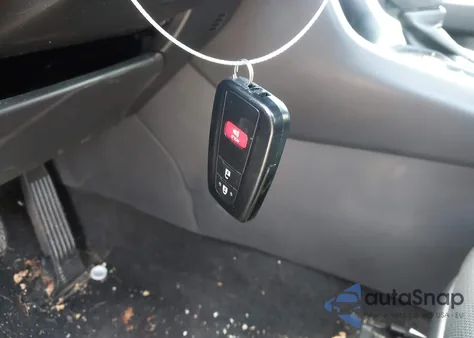 2025 Toyota Rav4 Xle z USA, uszkodzony, nr VIN 2T3W1RFV5SW390980